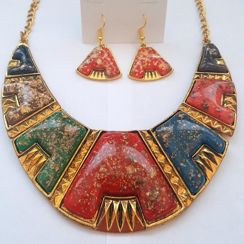 Chunky Gold Tone Ethnic Style Stones Necklace Set